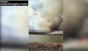 Un feu de camp se transforme en tornade de flammes au Canada