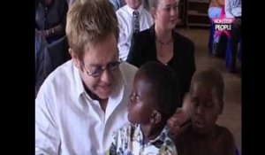 Elton John récolte des fonds pour la lutte contre le sida