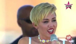 Miley Cyrus craque sur scène