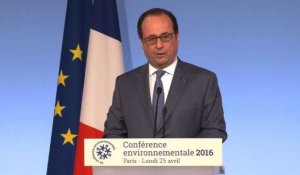 Electricité: la part du nucléaire va baisser, dit Hollande
