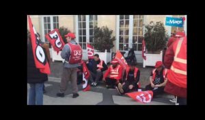 lemainelibre.fr Le Mans. Les manifestants rassemblés devant l'hôtel de ville