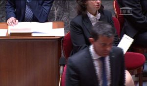 Valls "condamne" les violences à l'égard des forces de l'ordre