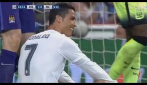 Real Madrid-Manchester City : Cristiano Ronaldo craque complètement et se croit en NBA (vidéo)