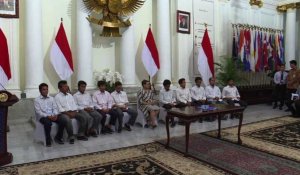 Indonésiens libérés: "Ils menaçaient de nous trancher la gorge"