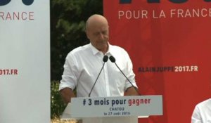 Alain Juppé n'a que "deux adversaires": le FN et le PS