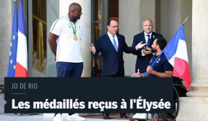 Rio 2016 : François Hollande reçoit les médaillés olympiques à l'Élysée
