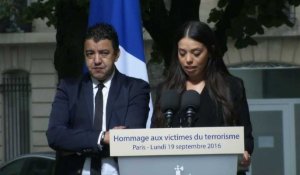 Hommage: des proches de victimes d'attentats témoignent