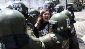 Chili: une manifestation d'étudiants finit violemment