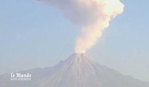 Nouvelle éruption spectaculaire du volcan Colima