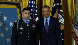 Obama remet la Médaille d'honneur à Florent Groberg