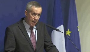 François Molins : les deux terroristes tués à Saint-Denis avaient « un projet d'attentat à la Défense »
