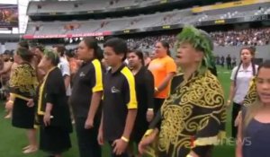 Un chant maori en hommage à Jonah Lomu à Eden Park