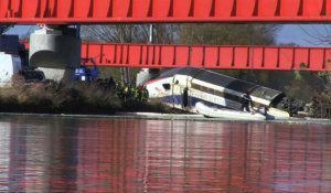 Accident de TGV: la recherche des causes se poursuit