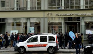 Les centres de collecte de sang submergés après les attentats de Paris
