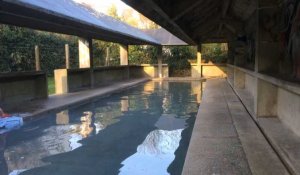 Au bord du lavoir de Dour Braz, à Saint-Marc