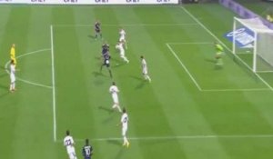 Lyon Vs Real Madrid : Clément Grenier marque un but exceptionnel avec une reprise de volée à l'aveugle