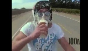 Buzz : il boit un milkshake à 160 km/h sur une moto