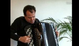 Richard Galliano reprend Bach à l'accordéon