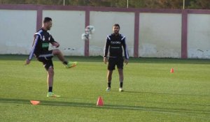 Football: l'Algérie s'entraîne pour la CAN 2017