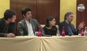 Paradise Lost : Benicio Del Toro et Josh Hutcherson parlent des coulisses du film (vidéo MCE)