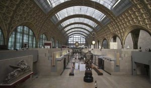 Un public de marbre devant un concert organisé au musée d'Orsay à Paris