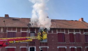 Lens : un feu se déclare dans un immeuble désaffecté du 12-14