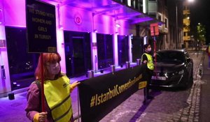 Bruxelles : Amnesty projette du violet sur l'ambassade de Turquie