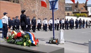 Un hommage aux policiers morts pour la France, à Béthune