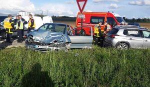 Une jeune conductrice blessée après un accident entre deux véhicules à Hendecourt-les-Ransart