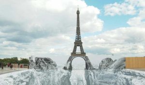 JR offre une vue spectaculaire sur la Tour Eiffel