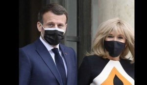 Brigitte Macron retourne sur les bancs de l’école et donne son premier cours !