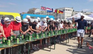 Dunkerque : quatre-vingts serveurs réunis pour la traditionnelle course de garçons de café