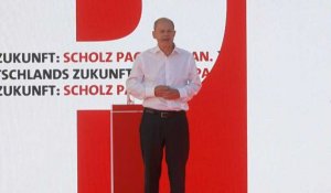 Allemagne: le social-démocrate Olaf Scholz en campagne à Berlin