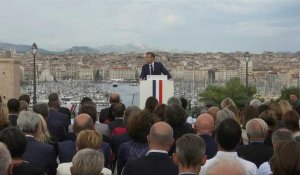 Macron: "le devoir de la Nation est d'être aux côtés des Marseillais"
