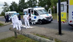 Les ambulances devant l'aéroport de Vatry