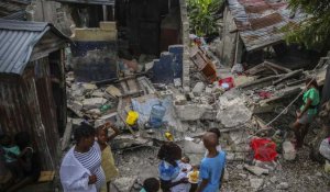 Au moins 724 morts 2800 blessés en Haïti, les secours demandent des renforts