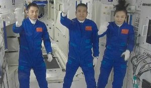 Six mois dans l'espace, record de longévité pour des spationautes chinois