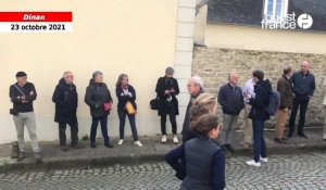 Rassemblement à Dinan en soutien à une médecin de Pleudihen-sur-Rance, suspendue car non-vaccinée 