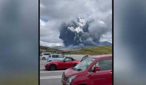 Japon: éruption spectaculaire du mont Aso