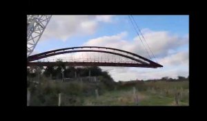 Installation de la passerelle au-dessus de l'Authie