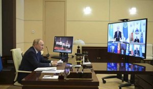 Les troupes russes déployées au Kazakhstan pour une "période limitée", assure Vladimir Poutine