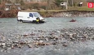 Hautes-Pyrénées : le camion bloqué dans l'Adour par la crue a été dégagé