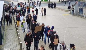 Lille : 120 manifestants contre les vaccins et Macron