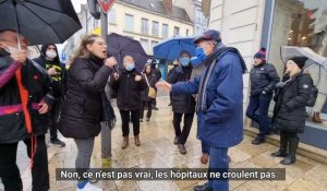 La réponse des antivax à Macron