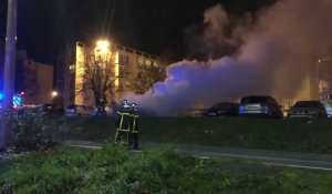 Amiens : des feux d'artifice et de voiture marquent la nuit de la Saint Sylvestre dans les quartiers