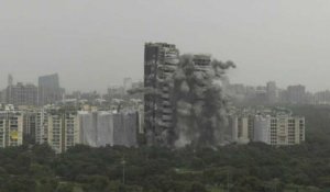 L'Inde démolit des "tours jumelles" illégales de 100 mètres près de Delhi