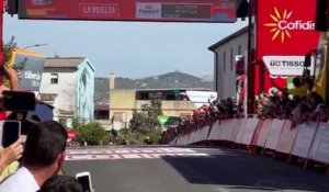Tour d'Espagne 2022 - Mads Pedersen gagne la 13e étape devant Bryan Coquard qui va quitter La Vuelta !