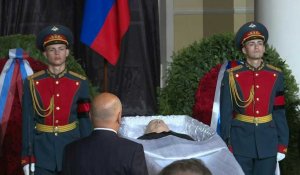 Arrivée de Viktor Orban aux funérailles de Gorbatchev, où le public lui rend dernier hommage