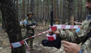 Ukraine: "une fosse commune" découverte à Izioum, selon Volodymyr Zelensky