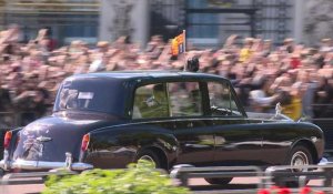 Le roi Charles III retourne au palais de Buckingham pour tenir des audiences